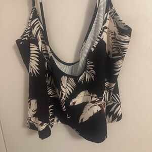 Black and White Leaf Print Women's Top